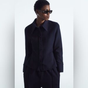 COS Slim Exaggerated Collar Jersey shirt🔥
NWOT